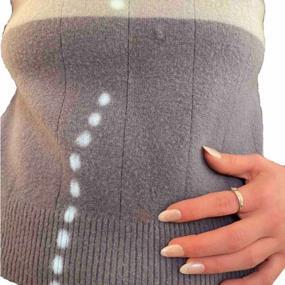 Medium Color Layered Sweater - Picture 4 of 4